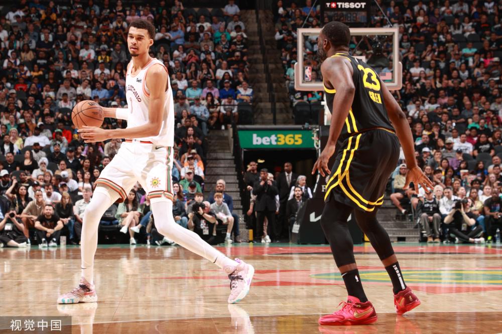 更透露出德 更透露出德